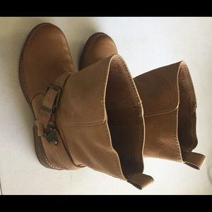 Gianni Bini Shoes - Gianni Bini Camel Leather Moto Boots Gianni Bini Shoes - Gianni Bini Camel Leather Moto Boots